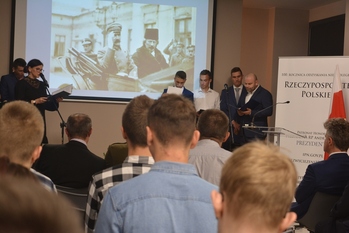 Uczniowie i absolwenci „Elektryka” uczcili setną rocznicę odzyskania niepodległości, czytając wybrane przemówienia „ojców polskiej niepodległości” – Kielce, 18 października 2018.