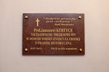 W kościele św. Piotra z Alkantary i św. Antoniego z Padwy w Węgrowie. Fot. Marcin Jurkiewicz (IPN)