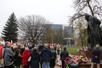 Uroczystości przy pomniku marszałka Józefa Piłsudskiego w Gdańsku