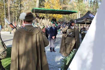 W Kłaju pod Krakowem odsłonięto pomnik poległych i pomordowanych za Ojczyznę