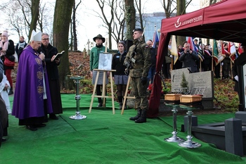 Pochówek prochów Powstańca Wielkopolskiego płk. Wincentego Wierzejewskiego i jego małżonki