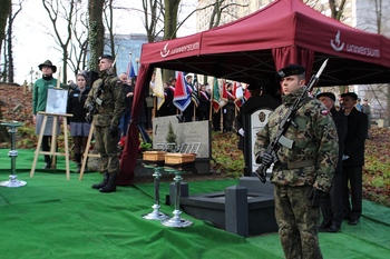 Pochówek prochów Powstańca Wielkopolskiego płk. Wincentego Wierzejewskiego i jego małżonki