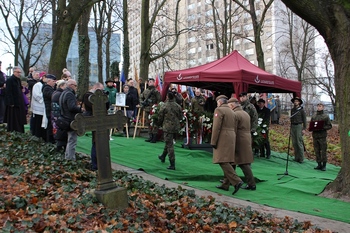 Pochówek prochów Powstańca Wielkopolskiego płk. Wincentego Wierzejewskiego i jego małżonki